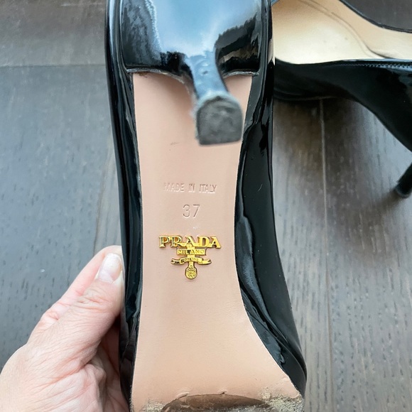 Authentic Prada black patent leather heels 37 - Picture 2 of 5